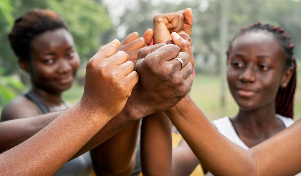 Close-up-team-hand-shake